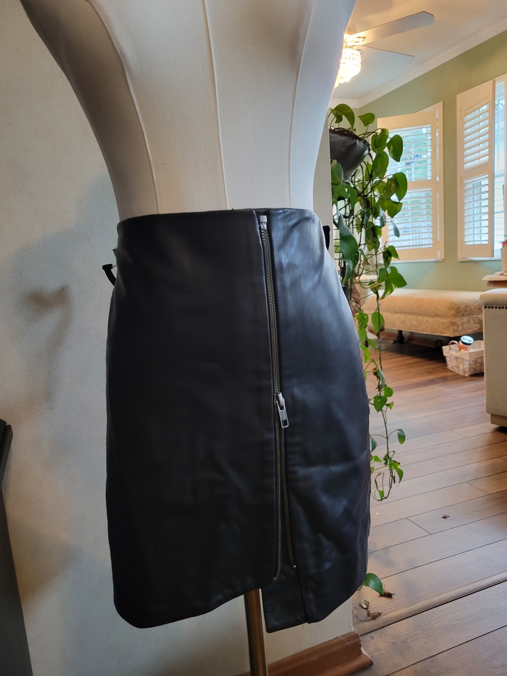 Leith Black Faux Leather Zip-Front Mini Skirt